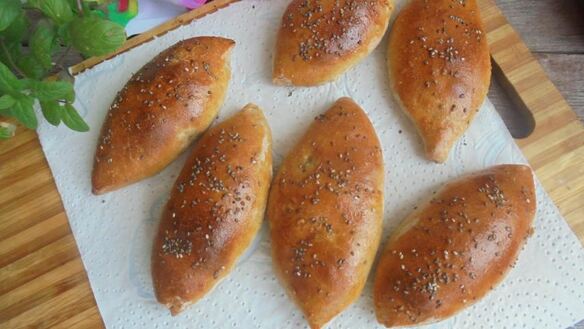 ШАГ 9. цельнозерновые пирожки со снытью, морской капустой и яйцом