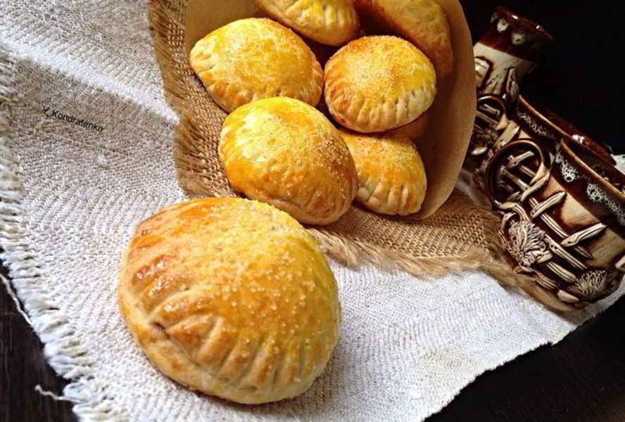 Творожные пирожки с ягодами