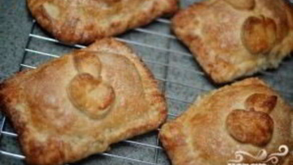 ШАГ 8. яблочные пирожки