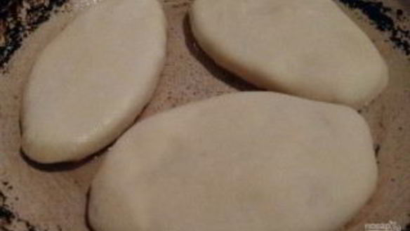 ШАГ 7. жареные пирожки на сыворотке