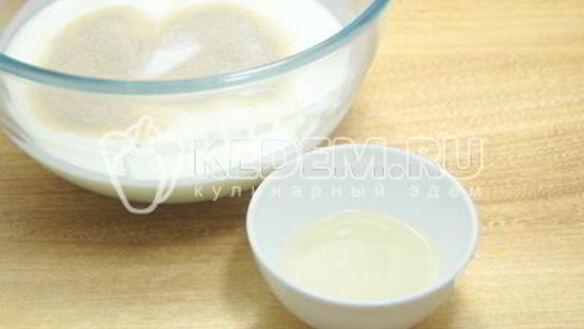 ШАГ 3. жареные пирожки с клюквой