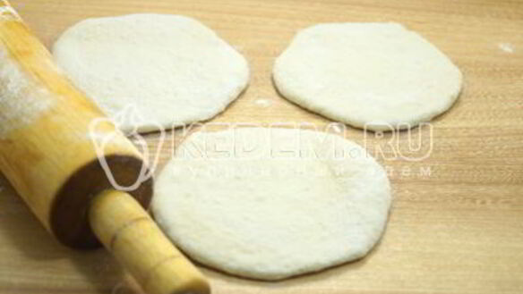 ШАГ 9. жареные пирожки с клюквой