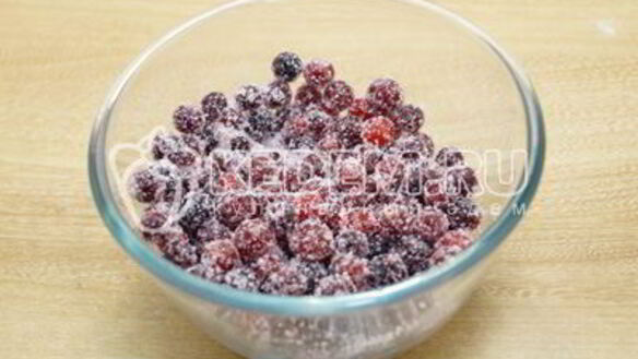 ШАГ 10. жареные пирожки с клюквой