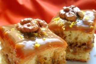 Апельсиновые бисквитные пирожные с кофейным кремом