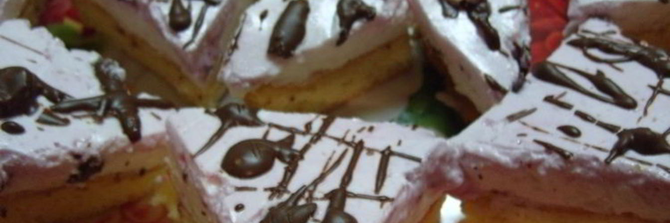 Бисквитные пирожные Птичье молоко