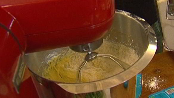 ШАГ 4. лавандовые пирожные