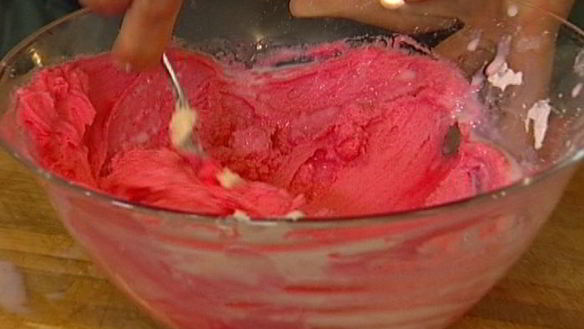 ШАГ 6. лавандовые пирожные