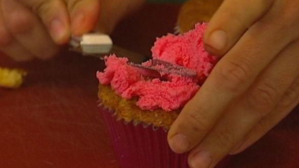 ШАГ 7. лавандовые пирожные