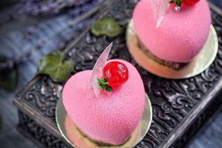 Муссовое пирожное Зимняя вишня