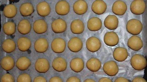 ШАГ 8. нежное песочное пирожное с вишней и фундуком