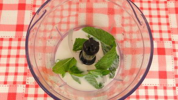 ШАГ 9. пирожное брауни с мятой и творожной прослойкой