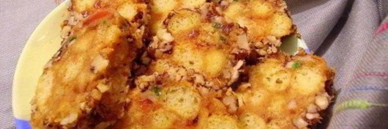 Пирожное из кукурузных палочек с орехом