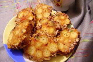 Пирожное из кукурузных палочек с орехом