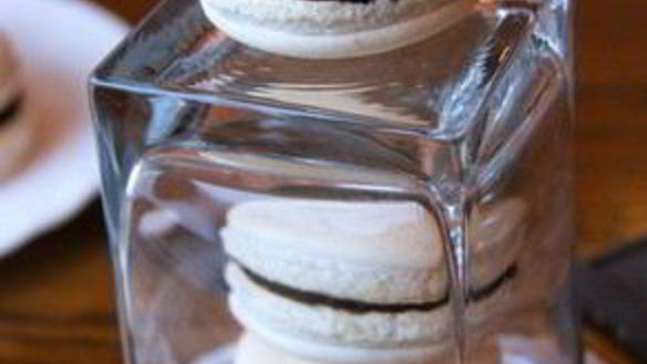 ШАГ 22. пирожное макарон — macaron