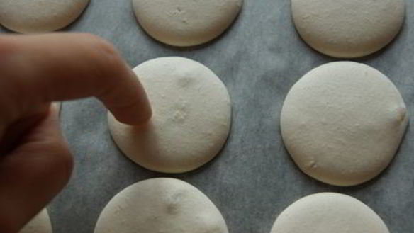 ШАГ 12. пирожное макарон — macaron