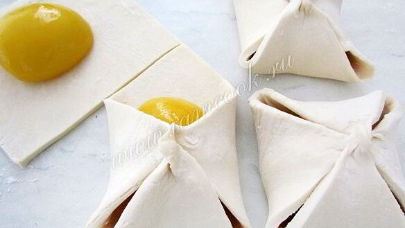 ШАГ 7. пирожные из слоеного теста с персиками