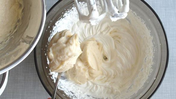 ШАГ 15. пирожные шу с тестом кракелин, заварным кремом дипломат и свежей малиной