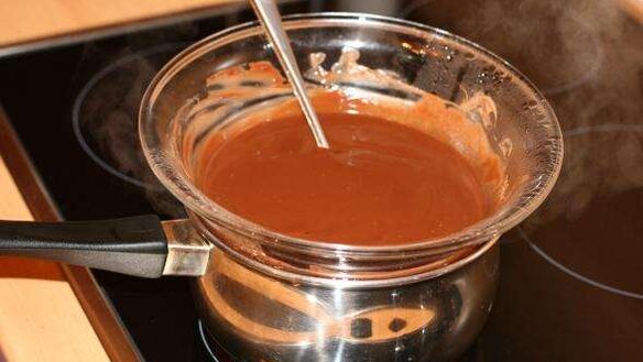 ШАГ 7. шоколадные брауни с арахисовыми завитками