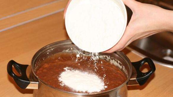 ШАГ 13. шоколадные брауни с арахисовыми завитками