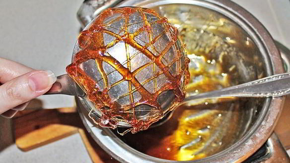 ШАГ 9. украшения из карамели для тортов и пирожных