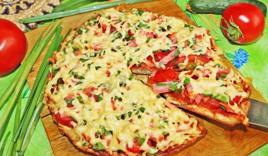 Рецепт быстрая пицца на кефире без сметаны на сковороде