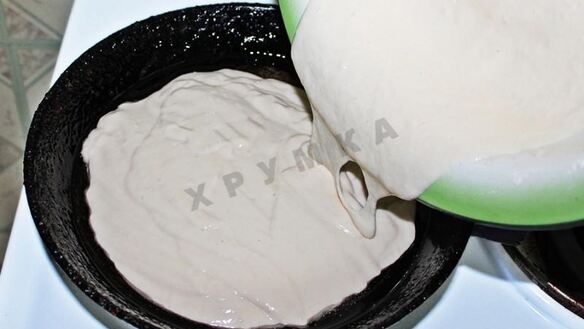 ШАГ 6. быстрая пицца на кефире без сметаны на сковороде