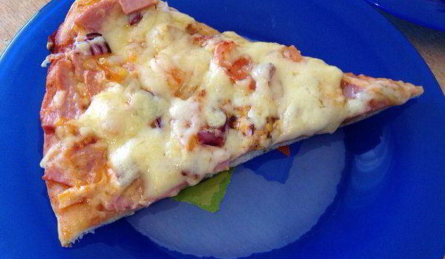 Рецепт дрожжевая пицца с помидорами и курицей