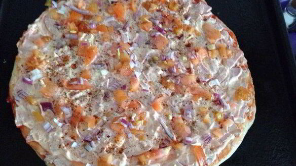 ШАГ 5. дрожжевая пицца с помидорами и курицей