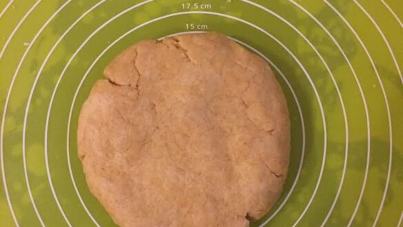 ШАГ 3. галета-пицца