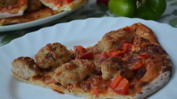 ШАГ 12. итальянская пицца с острыми куриными фрикадельками