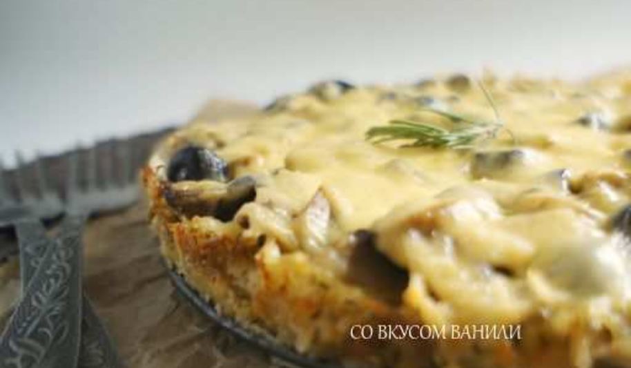 Рецепт картофельная пицца с грибами и маслинами