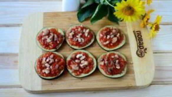 ШАГ 3. мини-пицца на баклажанах