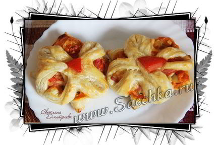 Мини-пиццы из слоеного теста