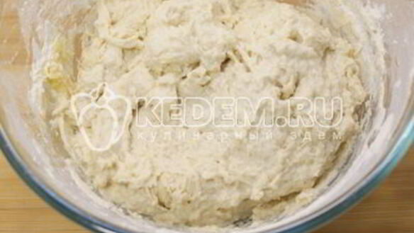 ШАГ 4. мини-пиццы с ветчиной, маслинами и моцареллой