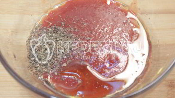 ШАГ 7. мини-пиццы с ветчиной, маслинами и моцареллой