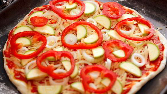 ШАГ 8. овощная пицца