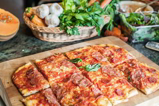 Пицца дрожжевая