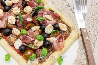 Пицца на слоеном бездрожжевом тесте