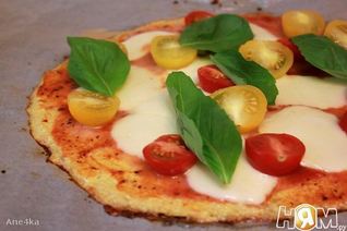 Пицца на тесте из цветной капусты