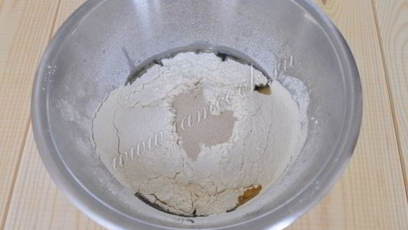 ШАГ 4. пицца пепперони с жаренной моцареллой