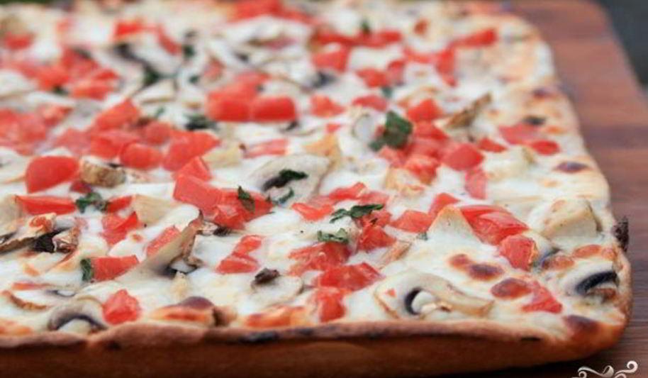 Рецепт пицца с курицей и грибами