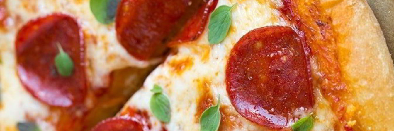 Пицца с пепперони