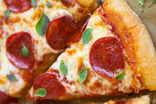 Пицца с пепперони