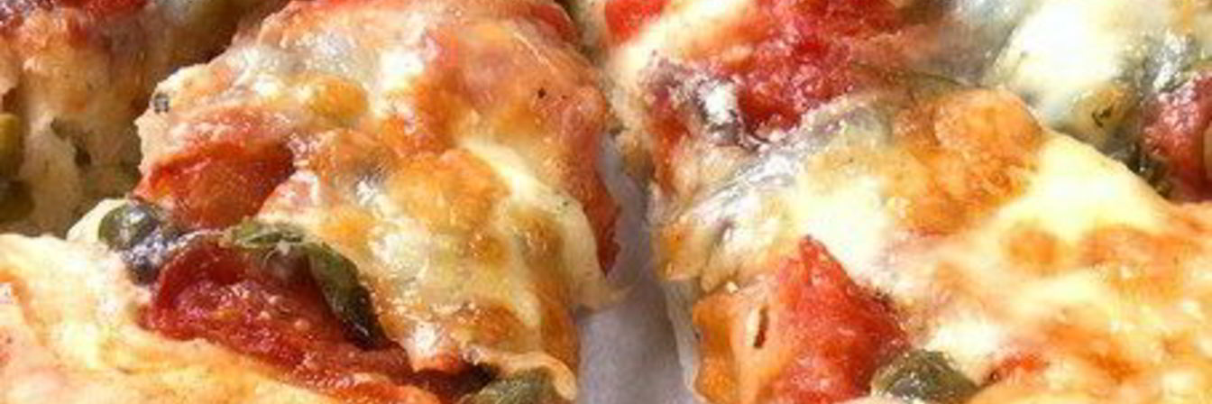 Пицца с ветчиной и шампиньонами