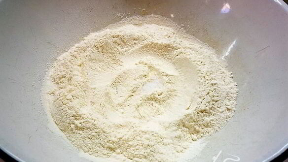 ШАГ 3. пицца с ветчиной, инжиром и козьим сыром