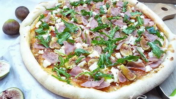 ШАГ 17. пицца с ветчиной, инжиром и козьим сыром