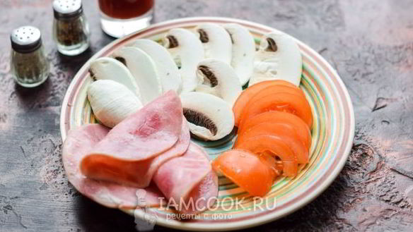 ШАГ 8. пицца с ветчиной, сыром и помидорами