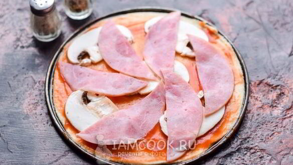 ШАГ 11. пицца с ветчиной, сыром и помидорами