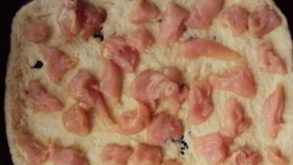 ШАГ 2. закрытая пицца с курицей и брокколи