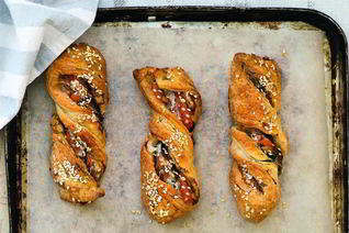 Рыбные слойки с лососем и палтусом